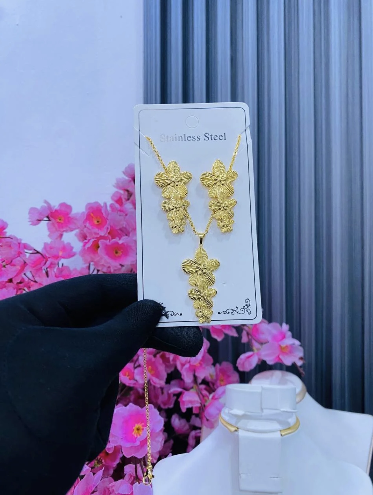 HIGH QUALITY NON TARNISH TITANIUM STEEL SET